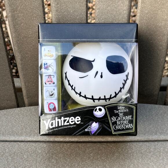 YAHTZEE The Nightmare Before Christmas Edition Dice Game Brand New Halloween - Picture 1 of 10